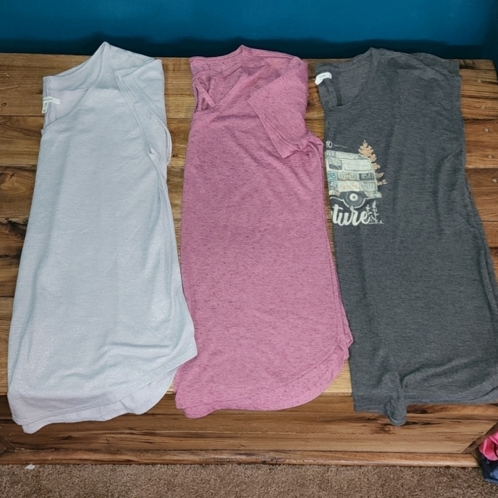 BUNDLE of 3! Womens Maurices t shirts​